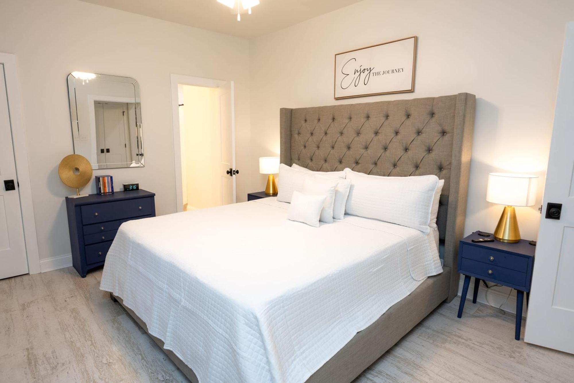 Esplanade Magic 5 Just Minutes By Uber Or Car To French Quarter And 5 Mins From Superdome Holiday home
